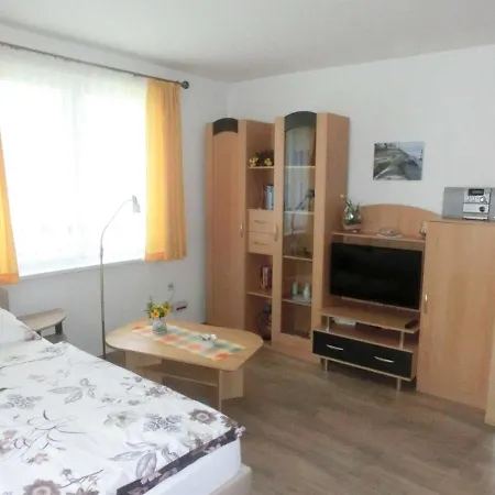 Familie Trieglaff Mit Carport Und Wlan 아파트