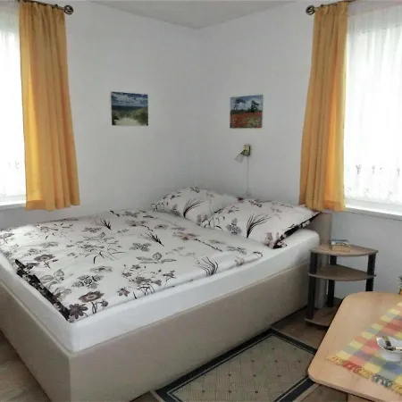 Familie Trieglaff Mit Carport Und Wlan